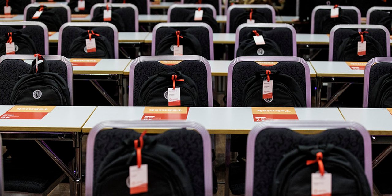 Stolrader med NTL-ryggsekker på NTLs landsmøte 2022. I november 2026 har NTL igjen landsmøte, og en av sakene som skal opp er forslag om navnebytte.